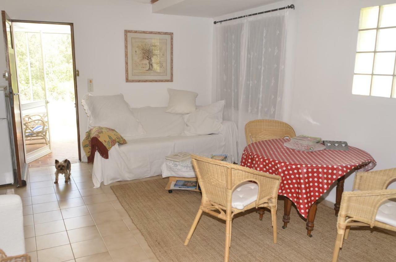 La Petite Cigale Vila Cesseras Exterior foto