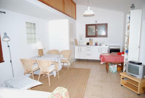 La Petite Cigale Vila Cesseras Exterior foto